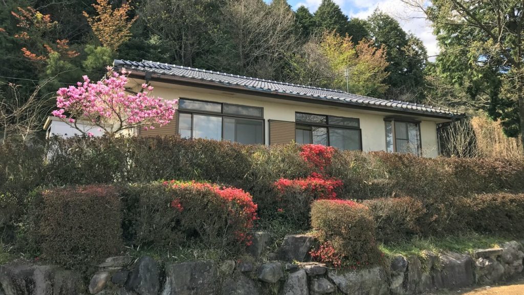 阿蘇の暮らしを体感する貸切一軒家の宿泊施設「玄冬」