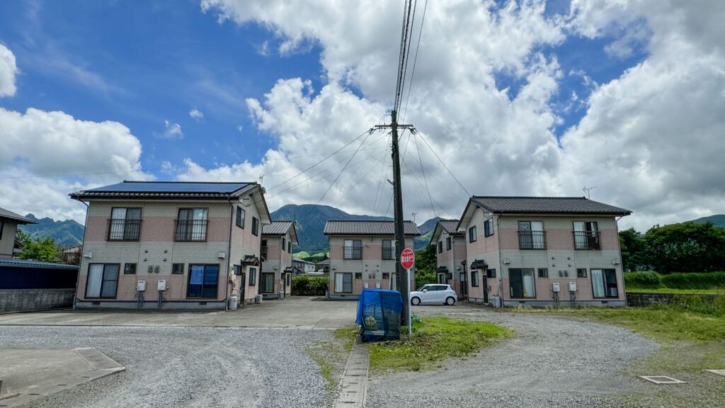 【賃貸】阿蘇山を望む、木のぬくもりのテラスハウス